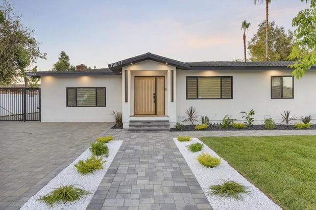 Images Deluxe Treatment Center