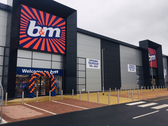 B&M's newest store opened its doors on Thursday (18th July 2019) in Lichfield. The B&M Store is located just outside the town on Eastern Avenue.