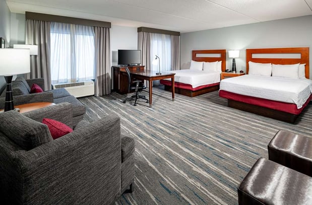 Images Hampton Inn & Suites St. Louis at Forest Park