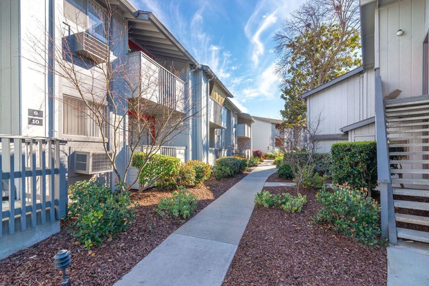 Images Sunnyvale Crossings Apartments