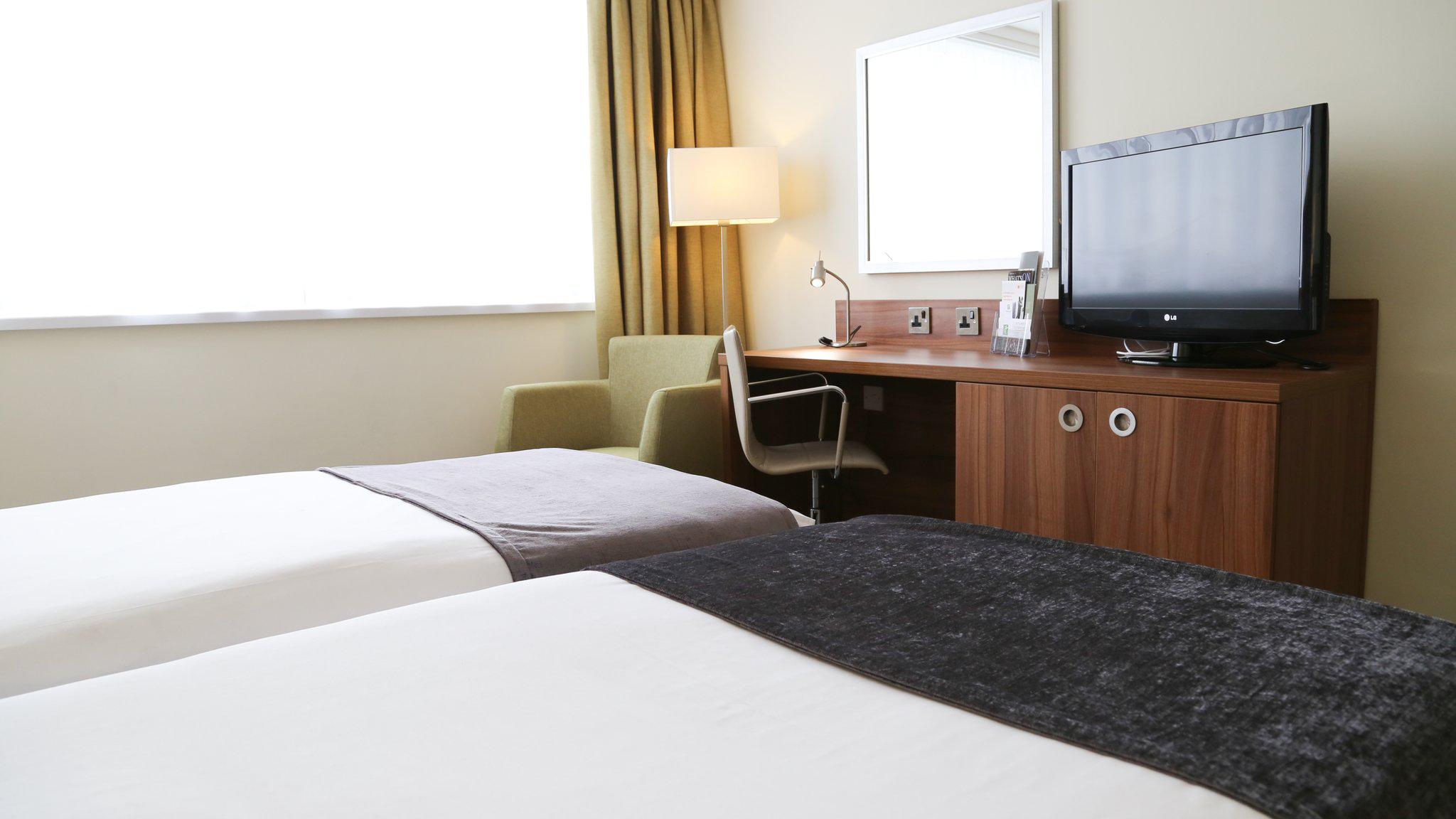 Holiday Inn Runcorn, an IHG Hotel Runcorn 03333 209350