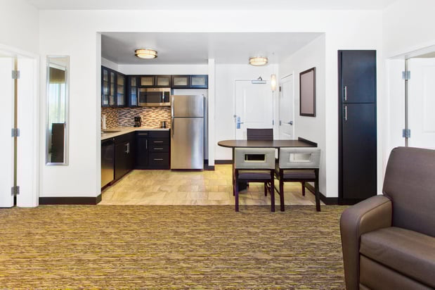 Images Candlewood Suites Building 3440