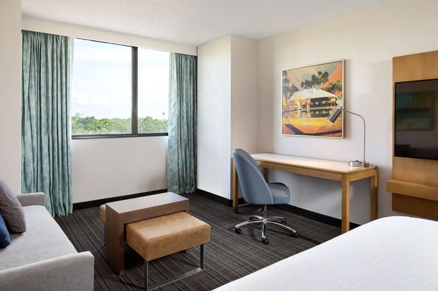 Images Embassy Suites by Hilton Tampa Airport Westshore