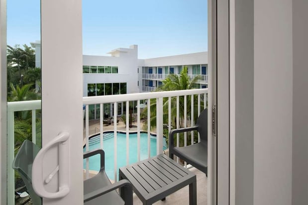 Images Hilton Garden Inn Miami Brickell South