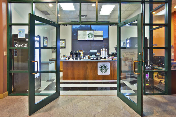 Images Holiday Inn Manitowoc by IHG