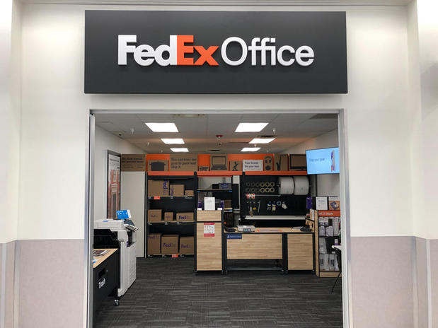 Images FedEx Office Print & Ship Center