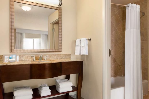 Images Hampton Inn & Suites Washington-Dulles International Airport