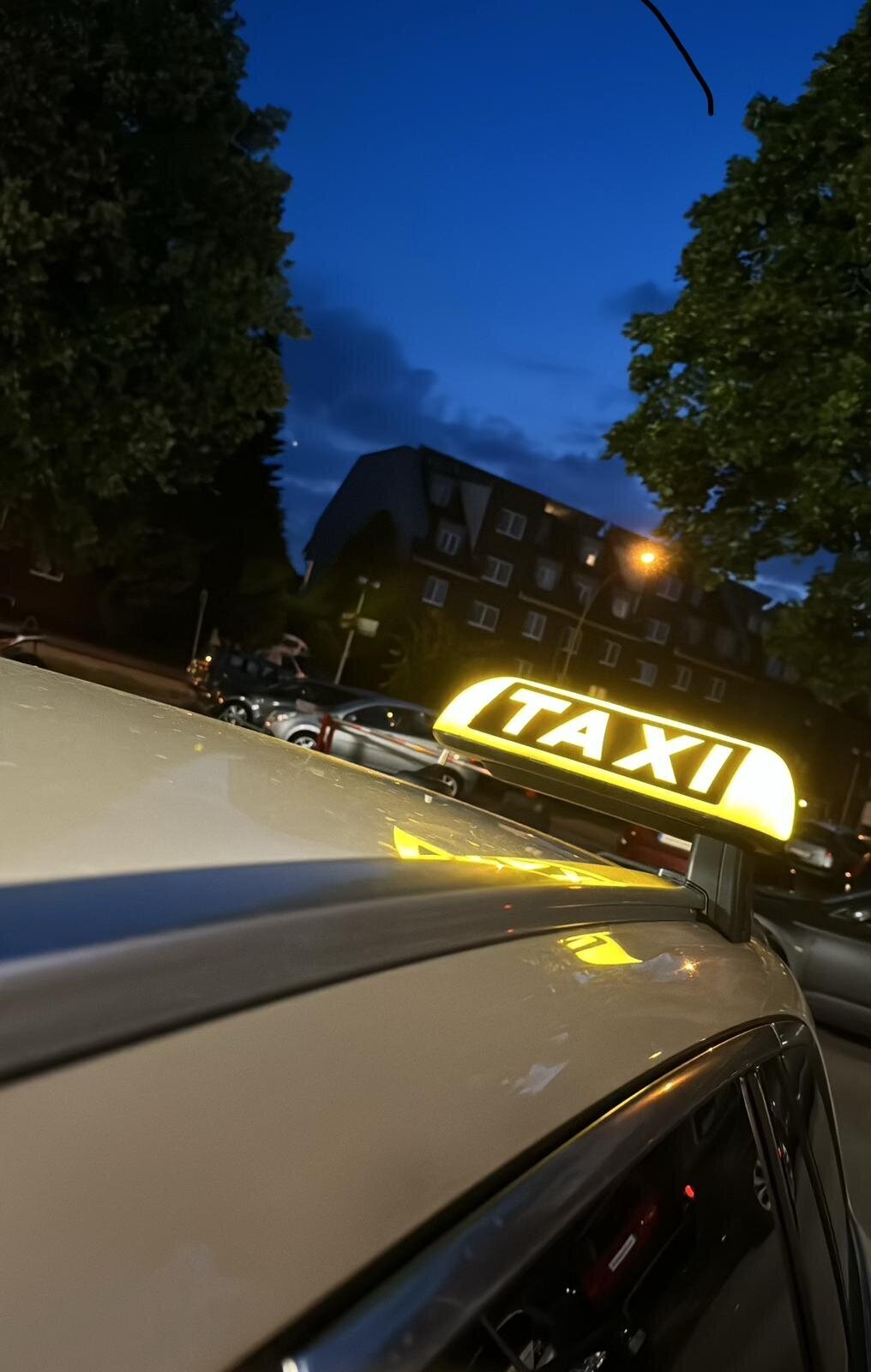 Bilder Taxibetrieb Latif