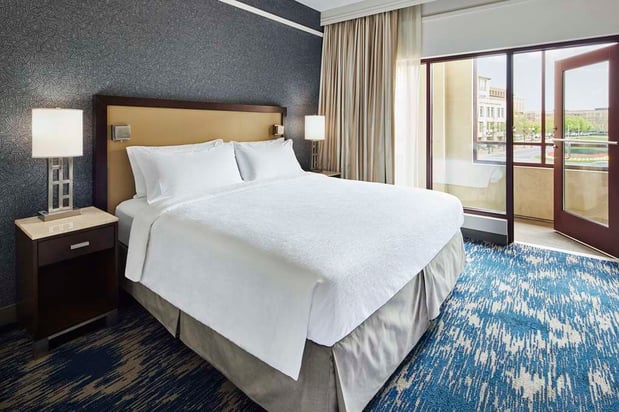 Images Embassy Suites by Hilton Alexandria Old Town