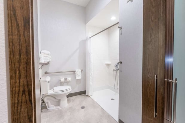 Images Hilton Garden Inn Wichita Downtown