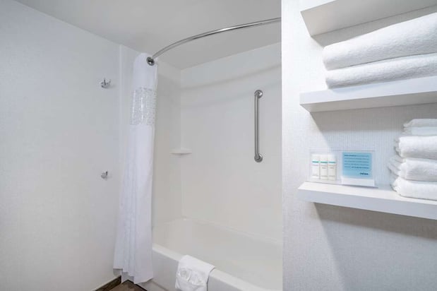 Images Hampton Inn Frostburg