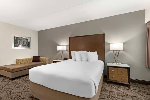 Images Best Western Plus Longbranch Hotel & Convention Center
