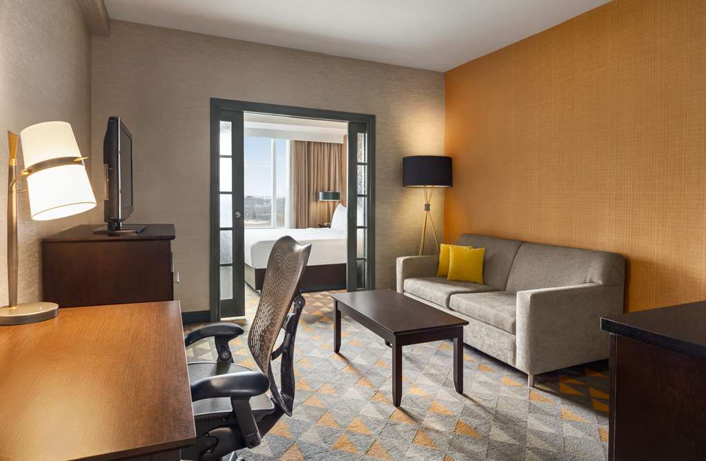 Images DoubleTree by Hilton Pointe Claire Montreal Airport West