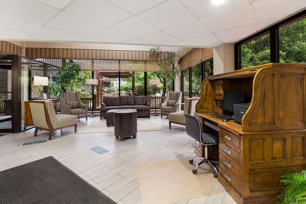 Images Best Western Braddock Inn