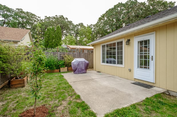 Images Kristin Knutson, Realtor | Premiere Property Group