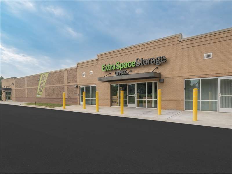 Beauty Image - Extra Space Storage at 5801 W WT Harris Blvd, Charlotte, NC 28269