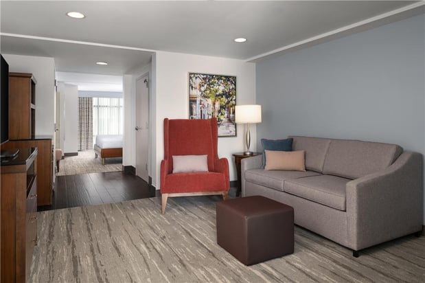 Images Hilton Garden Inn Charleston Waterfront/Downtown