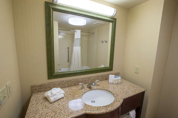 Images Hampton Inn & Suites Berkshires-Lenox