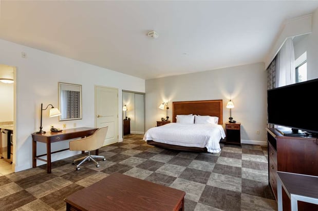 Images Hampton Inn & Suites Baton Rouge - I-10 East