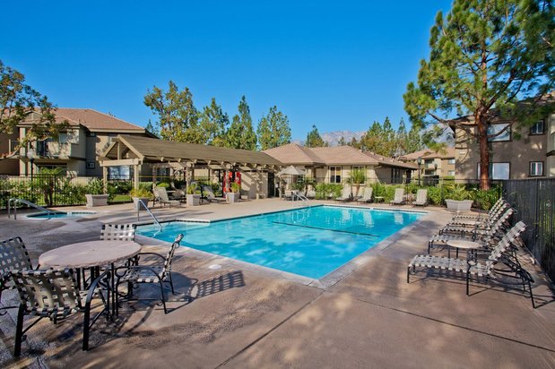 Images Evergreen Apartments