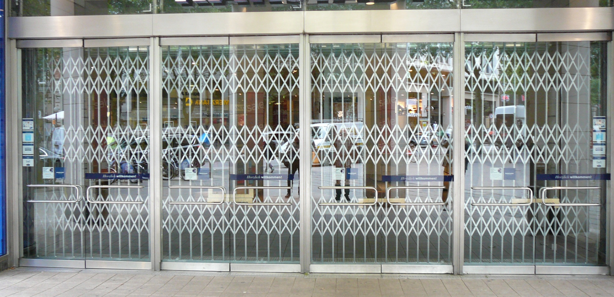 Keroll Kerger GmbH, Otto-Hahn-Strasse 8-10 in Wuppertal