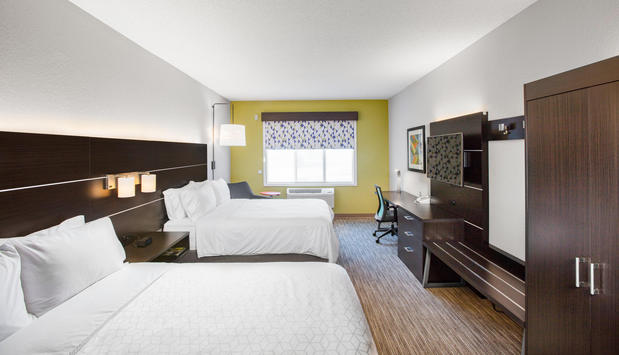 Images Holiday Inn Express & Suites Altoona-Des Moines, an IHG Hotel