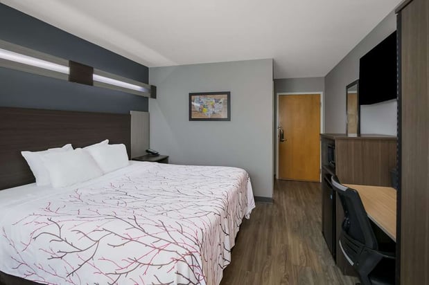 Images SureStay Plus by Best Western Sevierville