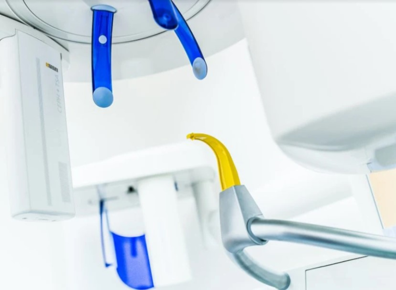 Images Dr.Fabio Ghezzi  Studio Dentistico