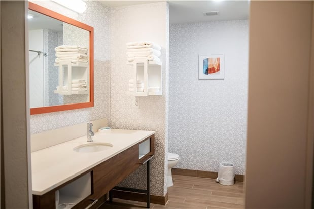 Images Hampton Inn Gonzales