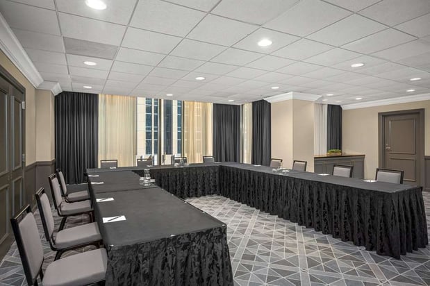 Images The Marquette Hotel, Curio Collection by Hilton