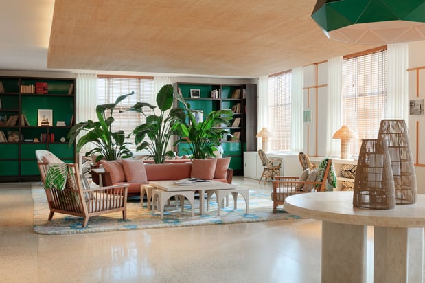 Images Kimpton Surfcomber Hotel by IHG
