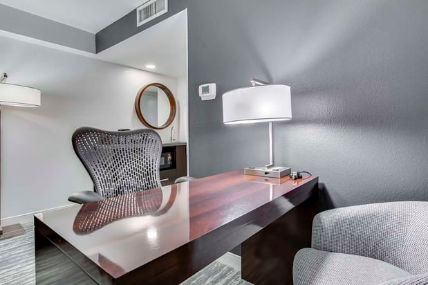 Images Embassy Suites by Hilton Louisville East