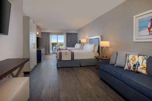 Images Fenwick Shores, Tapestry Collection by Hilton