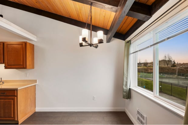 Images Robert Ott - Raintown Realty
