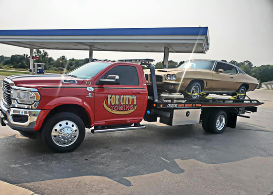 Fox City's Towing Image