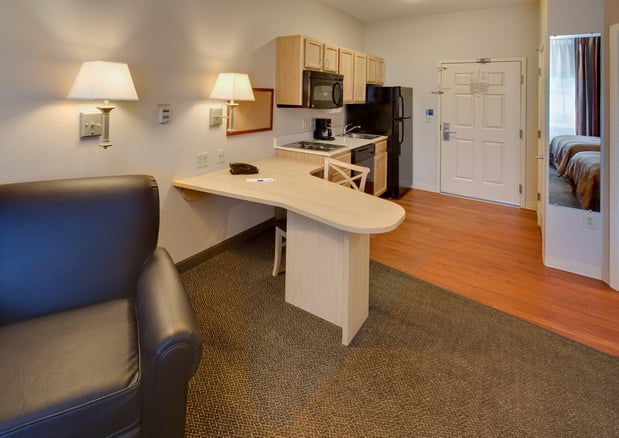 Images Candlewood Suites Peoria at Grand Prairie by IHG