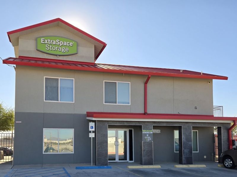 Extra Space Storage Image