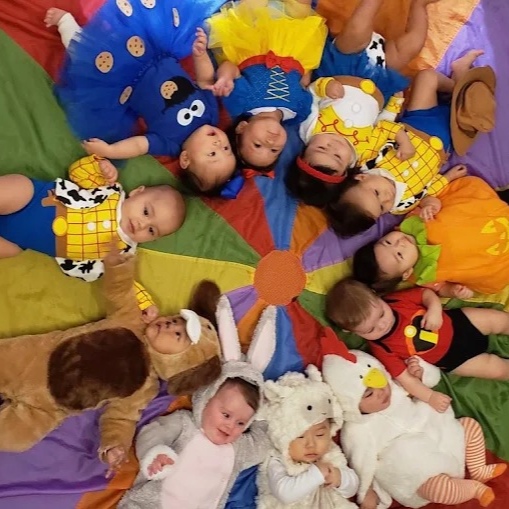 Bring your child into the fun with colorful parachute play that combines movement, music, and cooperation. These activities for children in Fullerton encourage participation and give families a joyful way to connect with others.
