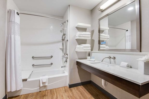 Images Hampton Inn & Suites Dallas/Ft. Worth Airport South