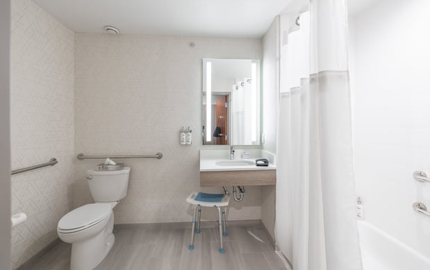 Images Holiday Inn Express & Suites Saint Robert - Leonard Wood by IHG