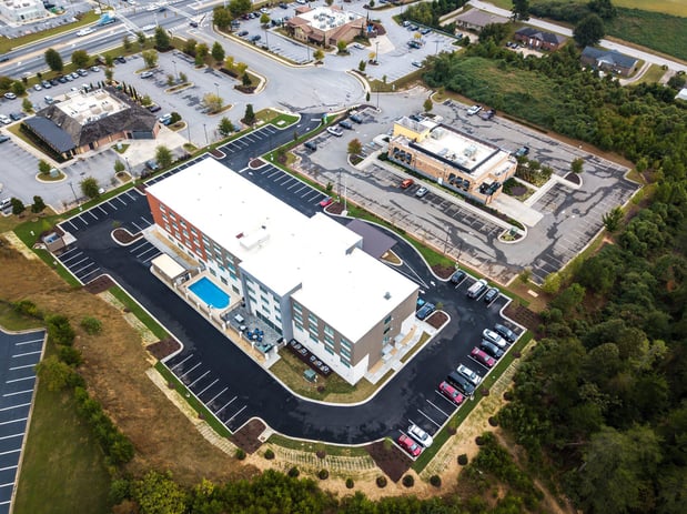 Images Holiday Inn Express & Suites Gainesville - Lake Lanier Area by IHG