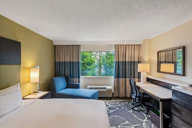 Images DoubleTree by Hilton Charlotte Uptown