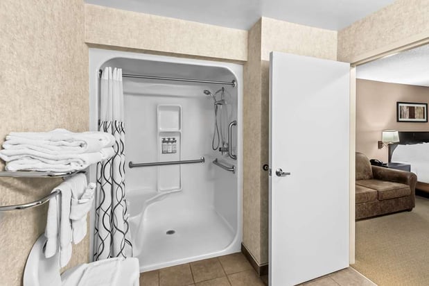 Images Heartland Inn & Suites, SureStay Collection by Best Western