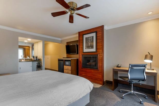 Images Best Western Plus Forest Park Inn