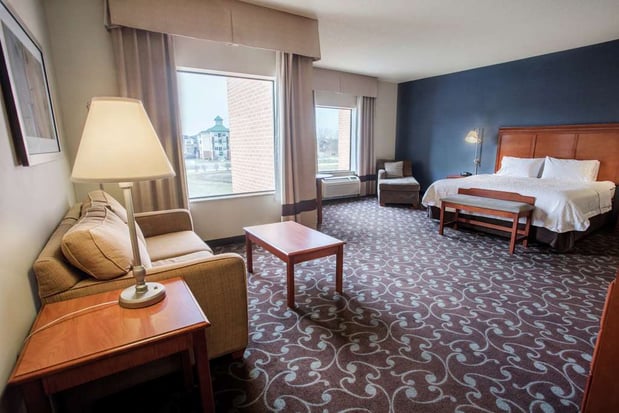Images Hampton Inn & Suites Chicago Deer Park