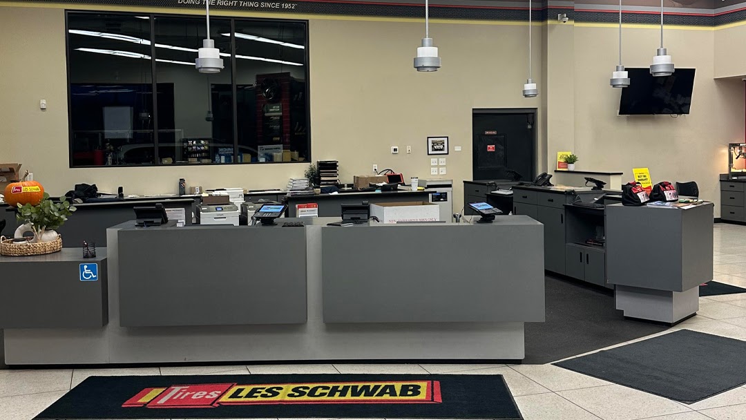 Les Schwab Tire Center