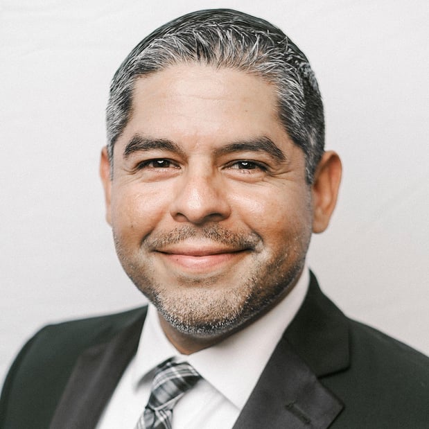 Images Edward Jones - Financial Advisor: David Reyes III