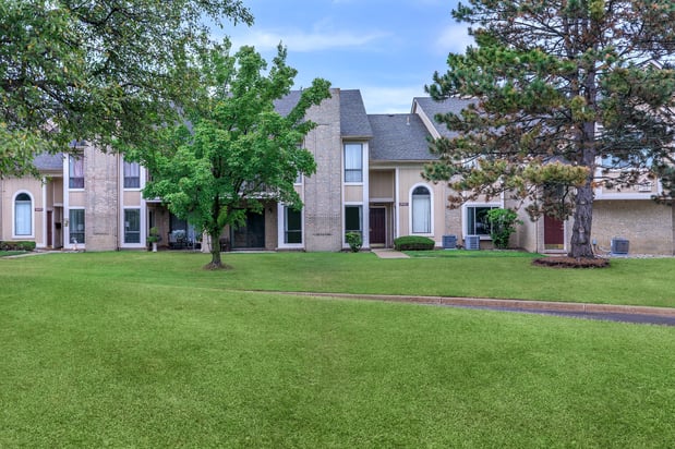 Images Manors at Knollwood