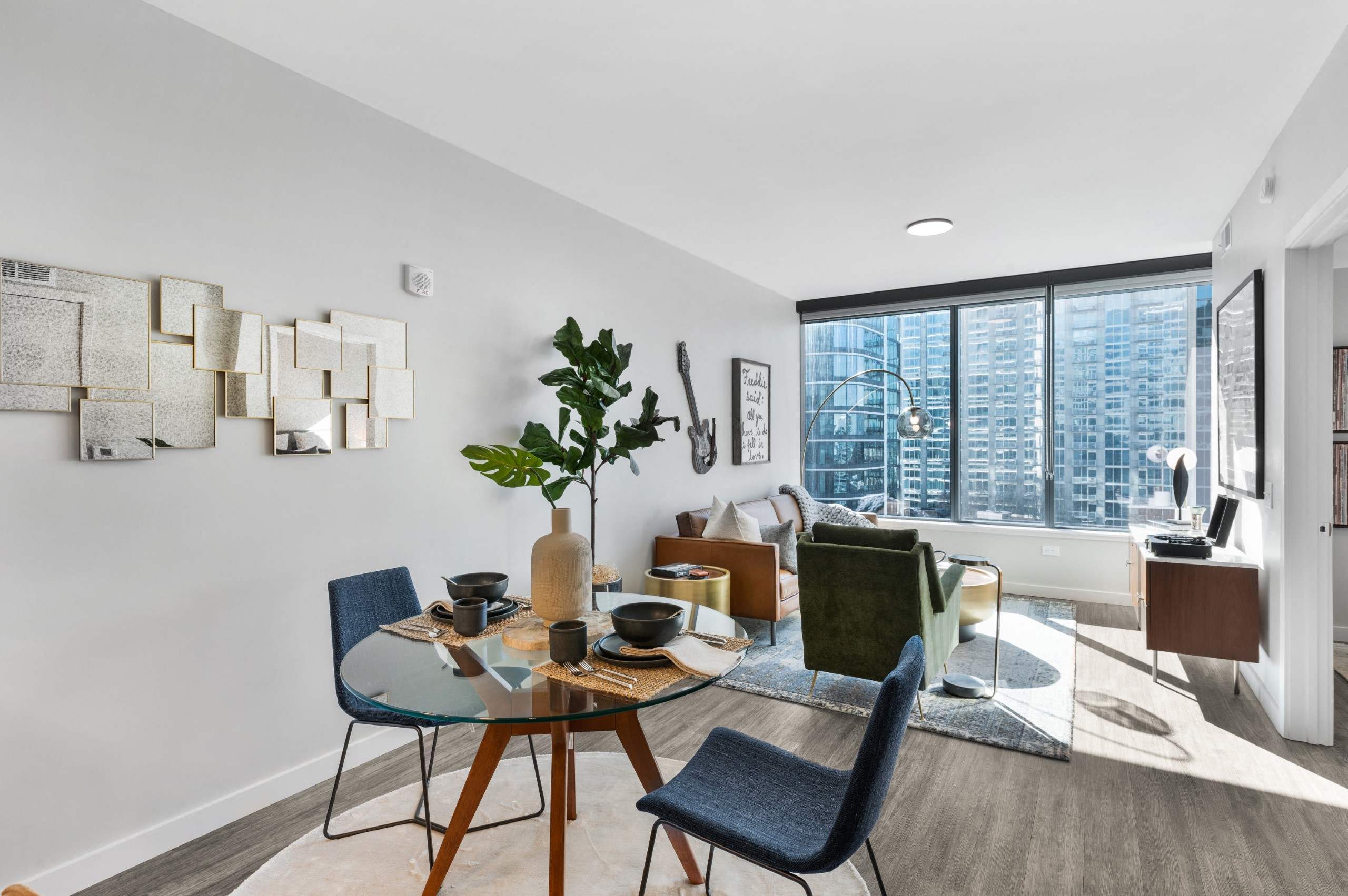 Dining table and chair 