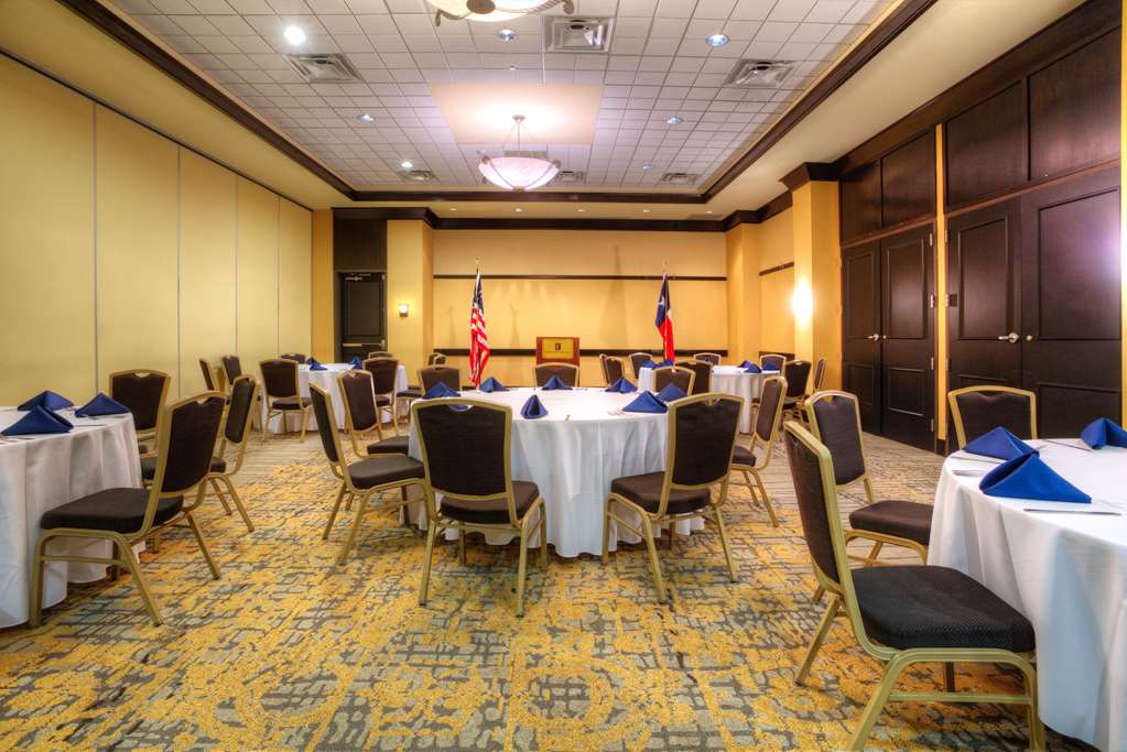 Meeting Room Embassy Suites by Hilton Laredo Laredo (956)723-9100